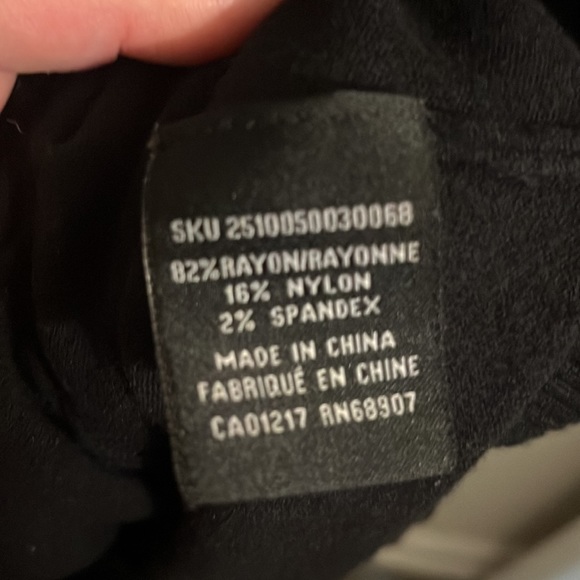 SALE!!! LE CHATEAU FITTED SWEATER 5/25!! 🔥🔥🔥 - Picture 7 of 9